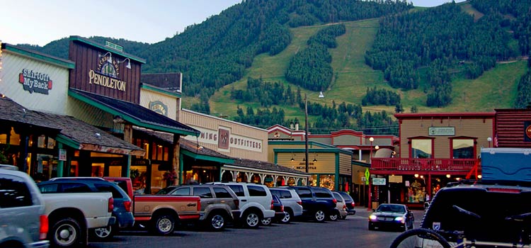 Zahtjevi osiguranja za registraciju automobila u Wyomingu