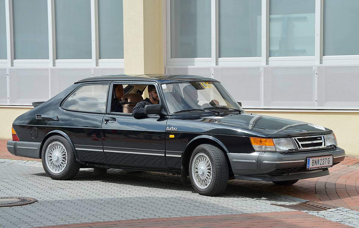 Только настоящие автолюбители узнают эти старинные автомобили