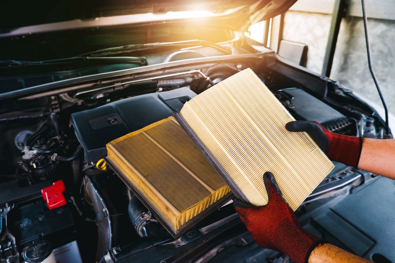 Замена салонного фильтра в машине - сколько стоит и как правильно сделать?