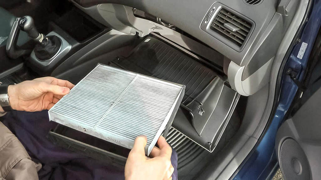 更换车内的空调滤清器 - 费用是多少以及如何正确更换？