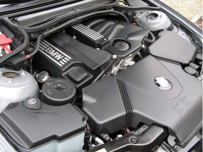 BMW N46B18 motor
