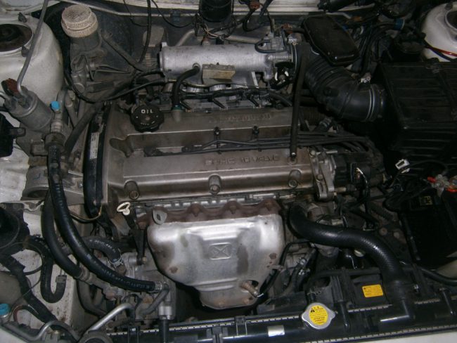 Двигатель 三菱 4g15
