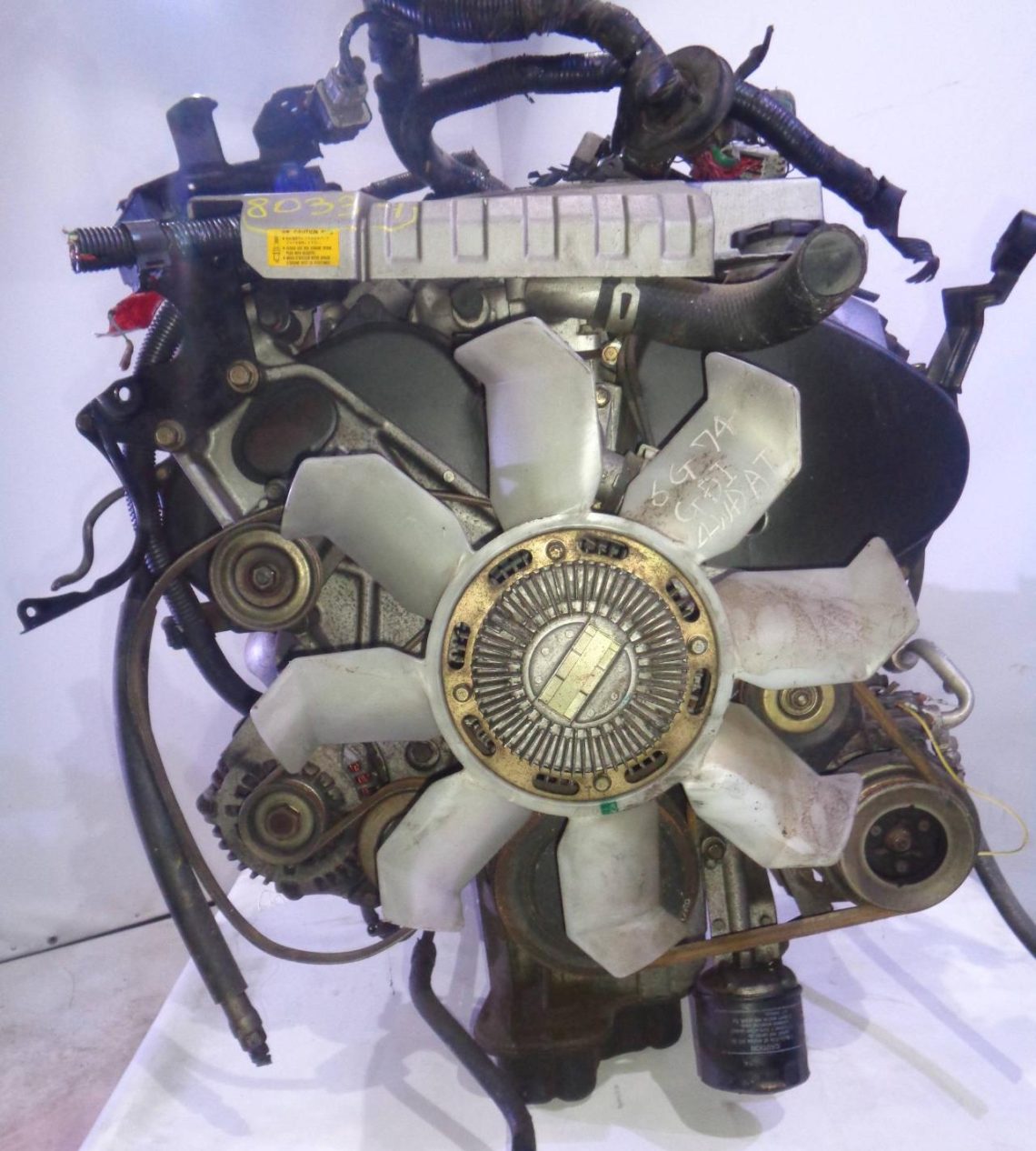 Мотор на Mitsubishi 6G74