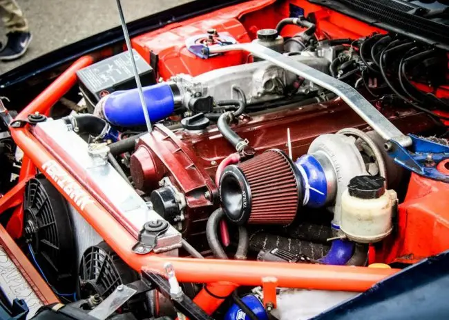 Двигатель Nissan RB25DET