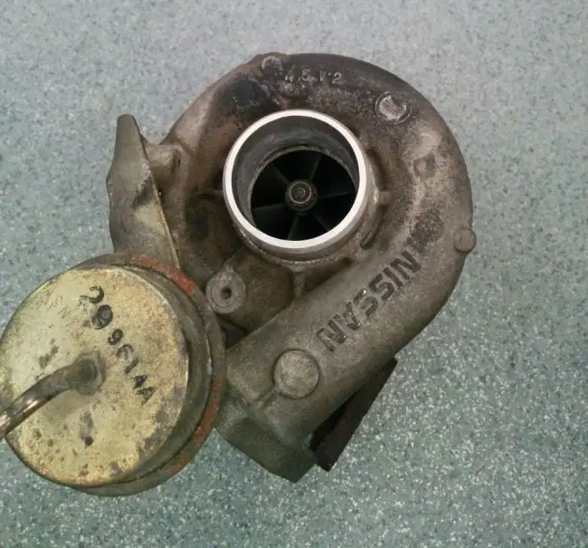 Двигатель Nissan RB25DET