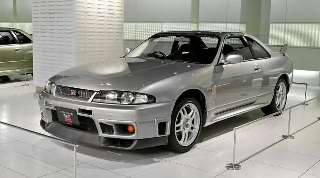 Двигатель Nissan RB25DET