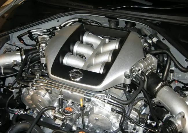 Двигатель Nissan VR38DETT