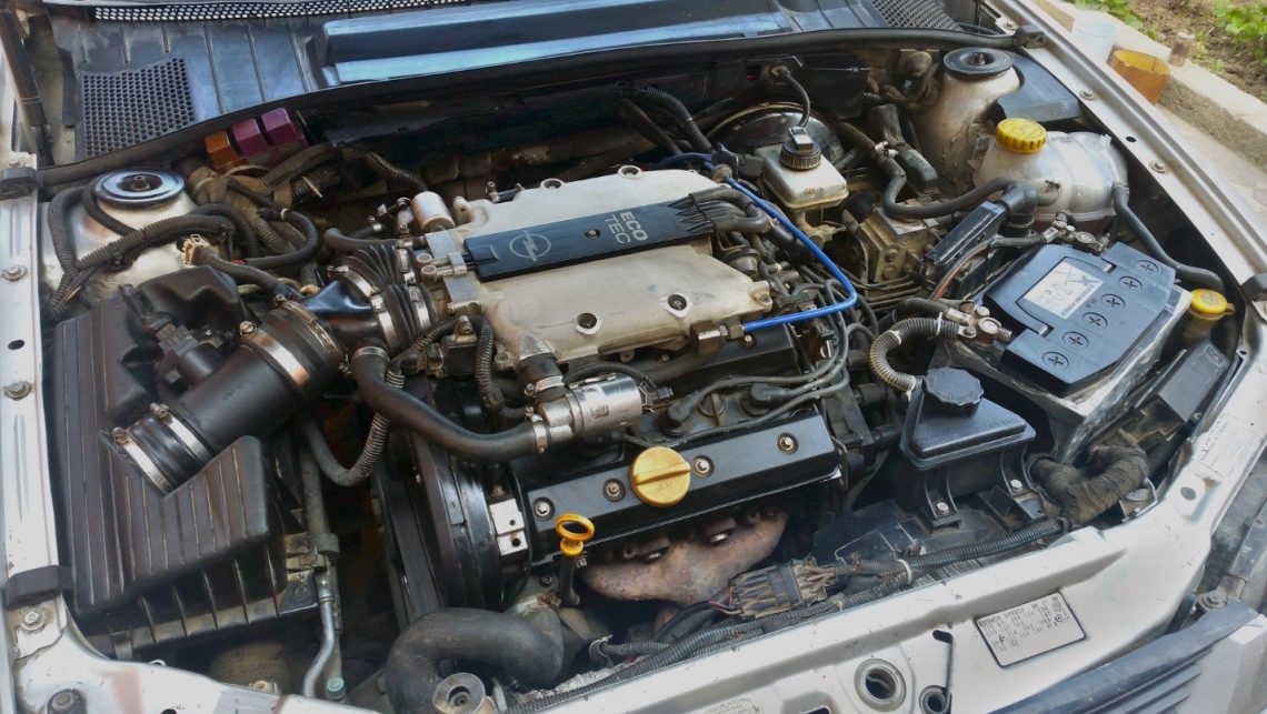 Opel X30XE motor
