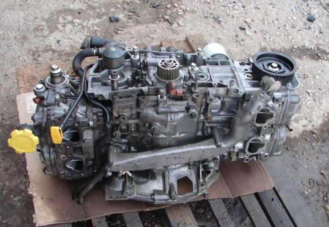 Двигатель Subaru EJ255