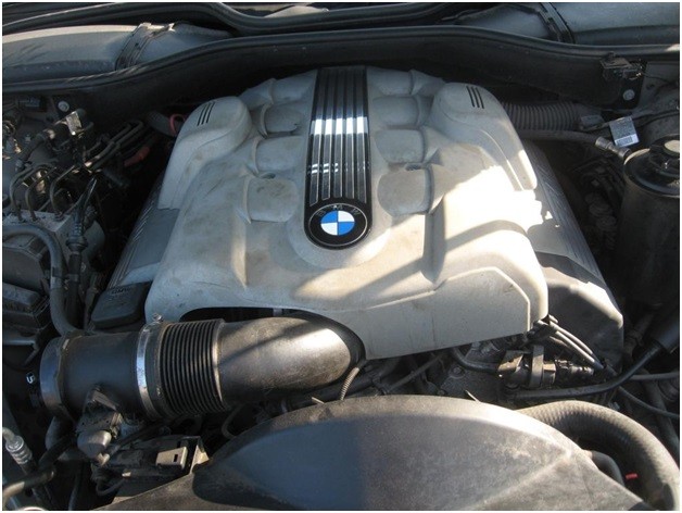 エンジン BMW N62B36、N62B40