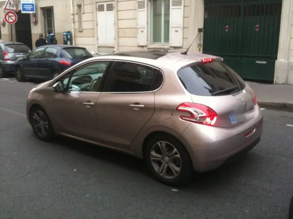 Двигатели Peugeot 208