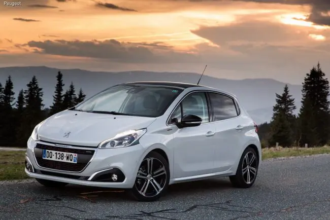 Двигатели Peugeot 208