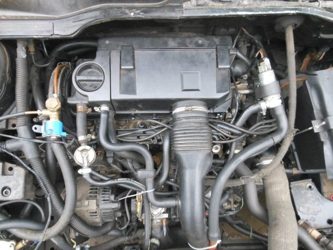 Контрактный двигатель Peugeot 405 II 1.6 BDY (XU5M2Z) 88 л.с.
