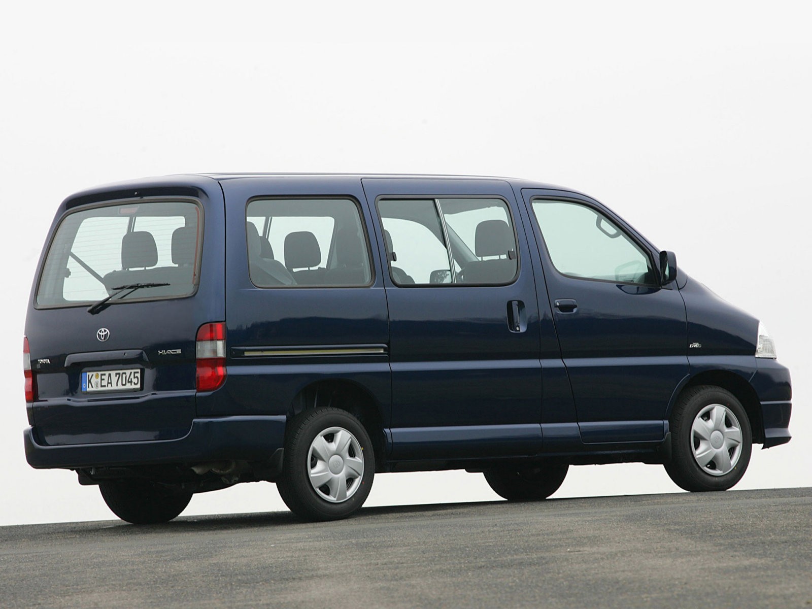 Двигатели Toyota Hiace, Touring Hiace