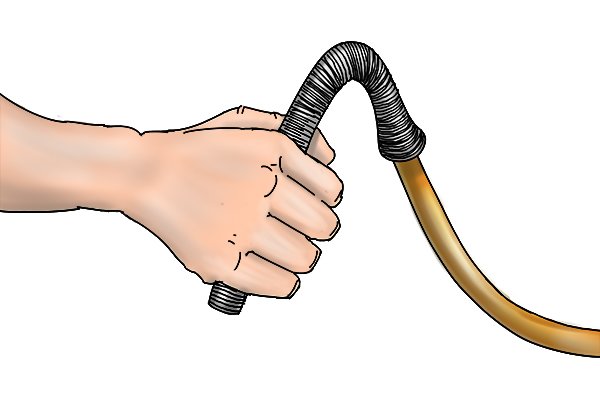 Как использовать пружину для гибки труб?