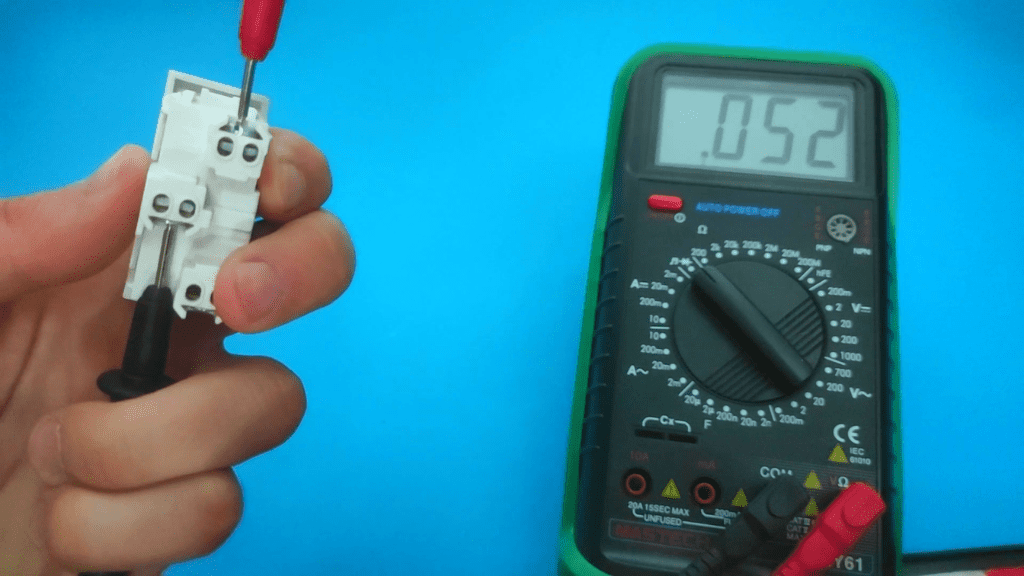 Как проверить выключатель света с помощью мультиметра