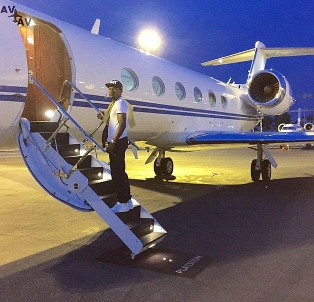 15 photos of celebrities in private jets that will make you jealous