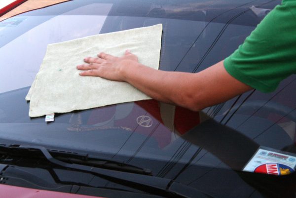 «Антидождь» для стекла авто своими руками: назначение, рецепты, пошаговые действия
