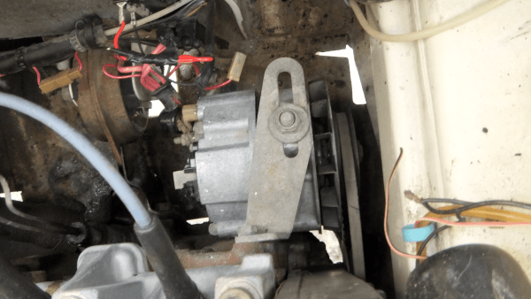 Демонтаж и монтаж генератора на ВАЗ 2107