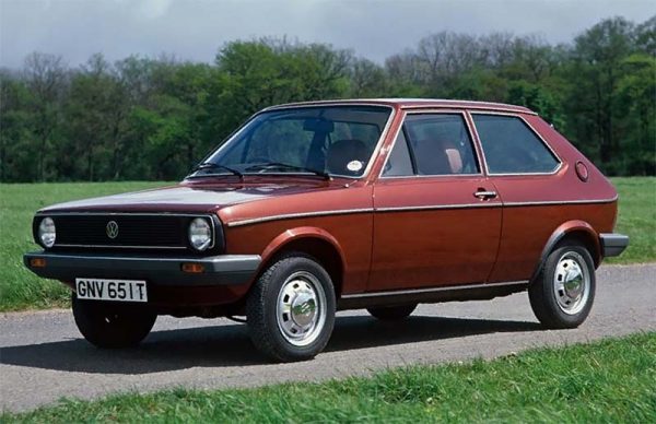 "Volkswagen Polo" - la història del model i les seves modificacions, proves de conducció i prova de xoc del cotxe