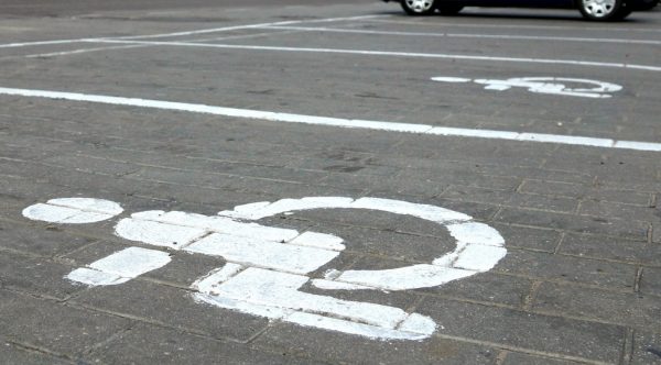 Какая ответственность предусмотрена в 2018 году за парковку на местах для инвалидов