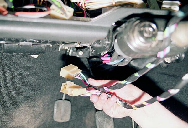 Неисправности и ремонт панели приборов ВАЗ 2106