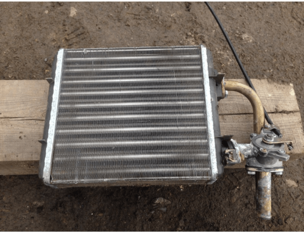 Radiatori i sobës VAZ-2107: rregullat e riparimit dhe funksionimit