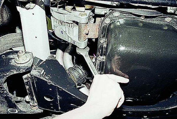 Руководство по ремонту и замене помпы автомобиля ВАЗ 2106