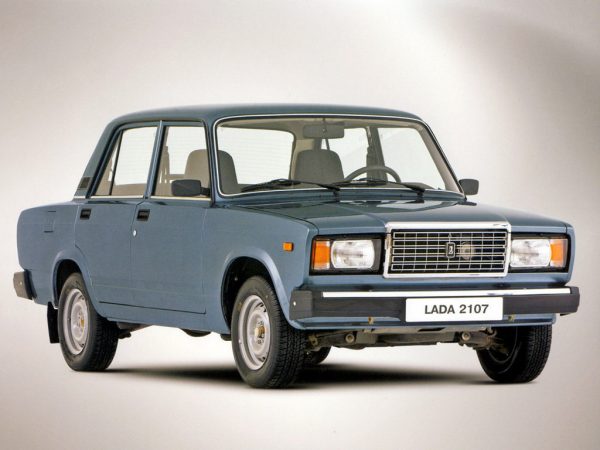 We independently control fuel consumption on the VAZ 2107