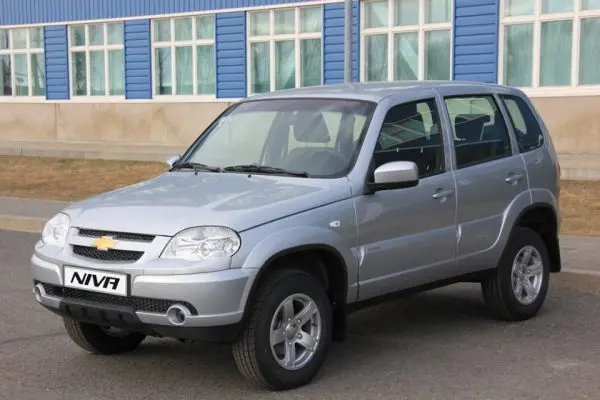 "Chevrolet Niva": na ceithir cuibhlichean agus na diofar roghainnean aca