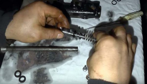 Устройство и ремонт главного тормозного цилиндра на автомобиле ВАЗ 2107