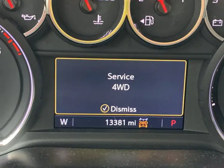 Высокий уровень сигнала цепи индикатора Service AWD/4WD – ошибка B0768, диагностика и замена