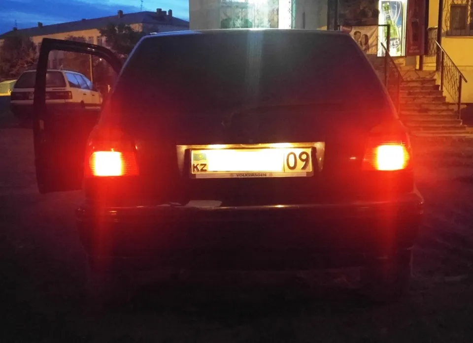 Неисправность цепи питания лампы стоп-сигнала – ошибка B0962, диагностика и замена